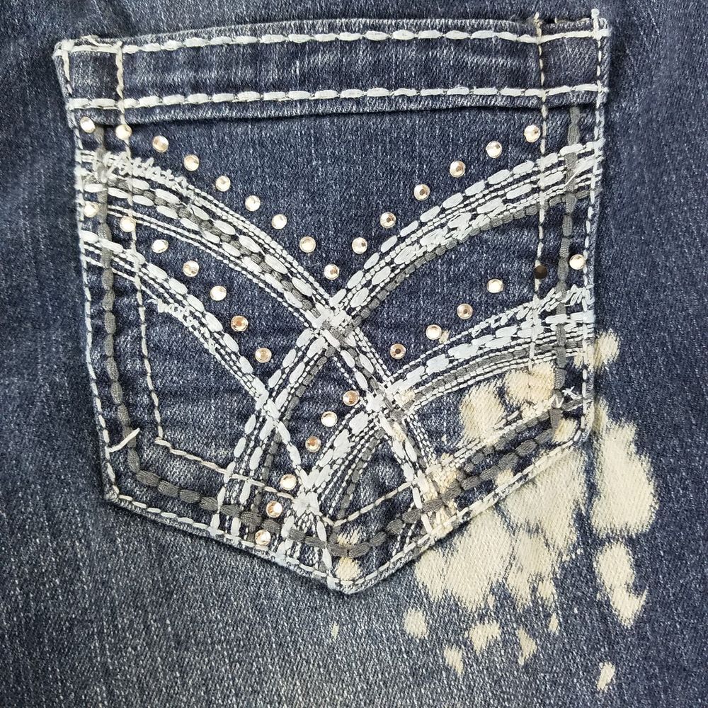 Twenty One Black Jeans Juniors 9 Blue Low Rise Curvy Flare Distressed Denim - Picture 14 of 16